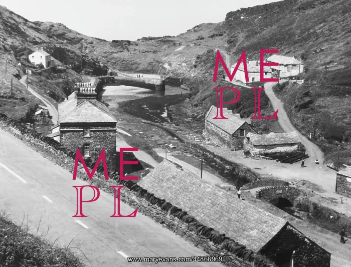 : BOSCASTLE HARBOUR : BOSCASTLE HARBOUR