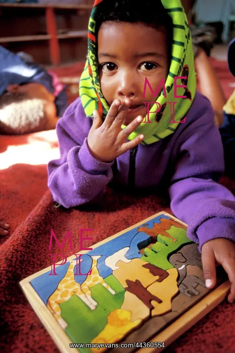 : Botswana, d'Kar - young San Bushman child : Botswana, d'Kar - young San Bushman child