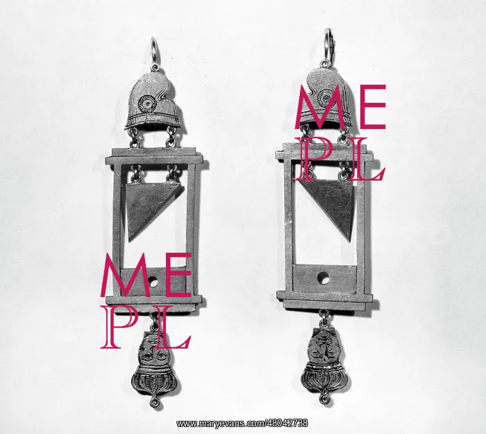 : Boucles D'Oreilles Avec Guillotine : Boucles D'Oreilles Avec Guillotine