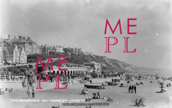 : Bournemouth Beach at East Undercliff : Bournemouth Beach at East Undercliff