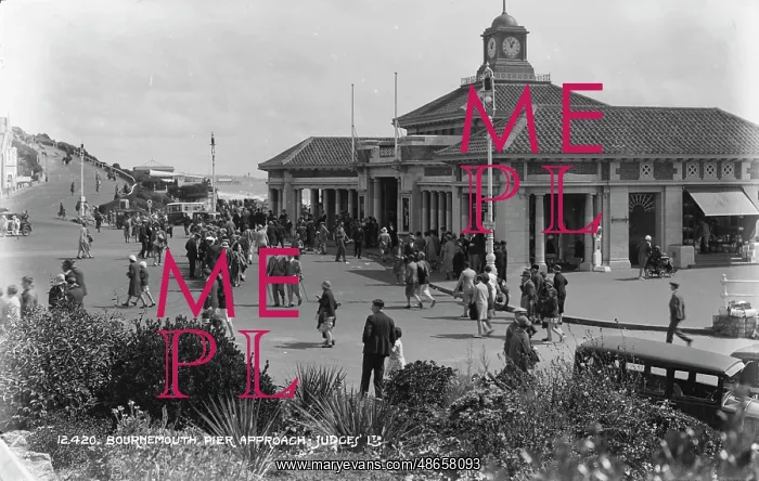 : Bournemouth Pier Approach : Bournemouth Pier Approach