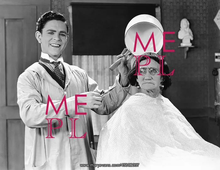  : Bowl haircut with saucepan