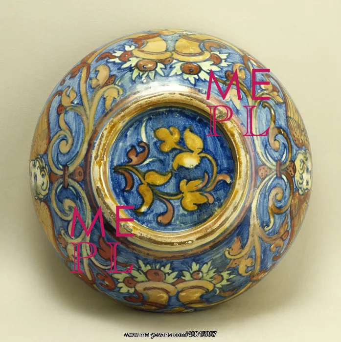 : Bowl. Italian majolica : Bowl. Italian majolica