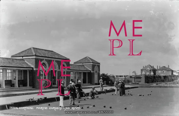 : Bowling at Marine Gardens : Bowling at Marine Gardens