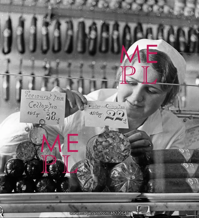 : Show box of a butcher shop, 1936 : Show box of a butcher shop, 1936