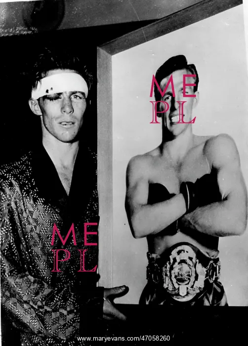 : Boxer Jimmy Carruthers : Boxer Jimmy Carruthers