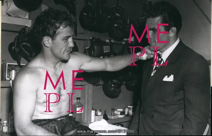 : Boxing. Jun. 06, 1946 - Freddie mills visits billy Conn : Boxing. Jun. 06, 1946 - Freddie mills visits billy Conn