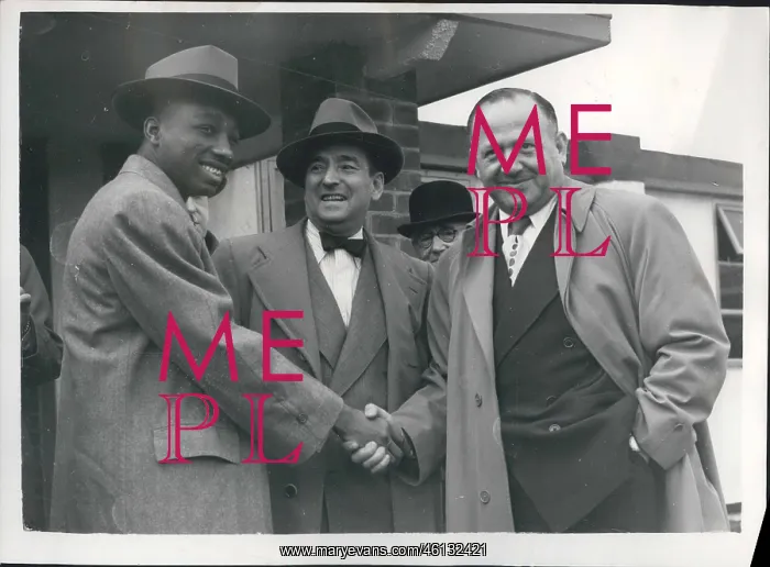 : Boxing. May 24, 1949 - Ex-featherweight champion of the world arrives - : Boxing. May 24, 1949 - Ex-featherweight champion of the world arrives -