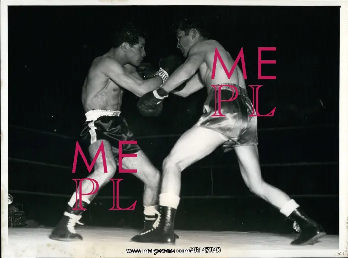 : Boxing. Apr. 15, 1953 - Papy Gault and Robert Cohen During a Match : Boxing. Apr. 15, 1953 - Papy Gault and Robert Cohen During a Match