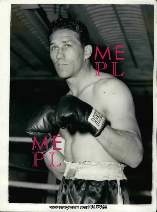 : Boxing. Feb. 02, 1954 - Harry Matthews prepares for his match with Don : Boxing. Feb. 02, 1954 - Harry Matthews prepares for his match with Don