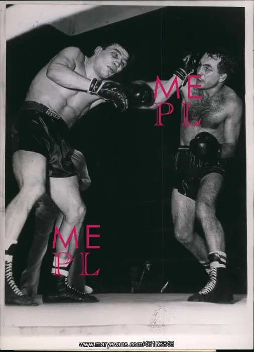 : Boxing. Feb. 25, 1954 - Boxing match of Humez versus Milazzo in France : Boxing. Feb. 25, 1954 - Boxing match of Humez versus Milazzo in France