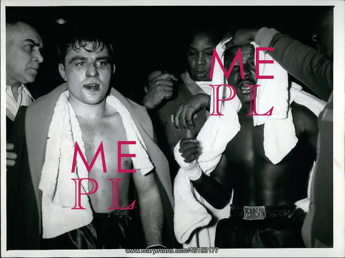 : Boxing. Nov. 27, 1953 - Bassett beat Carrara : Boxing. Nov. 27, 1953 - Bassett beat Carrara