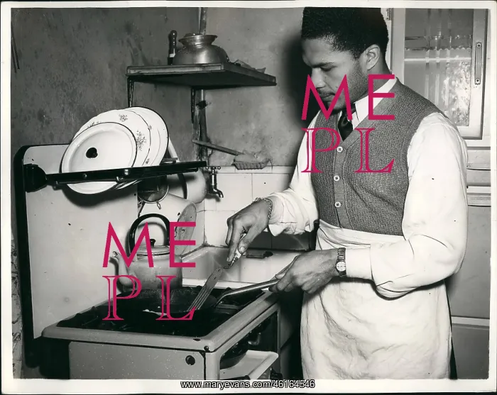 : Boxing. Jan. 01, 1954 - Yolande Pompee takes over the stove : Boxing. Jan. 01, 1954 - Yolande Pompee takes over the stove