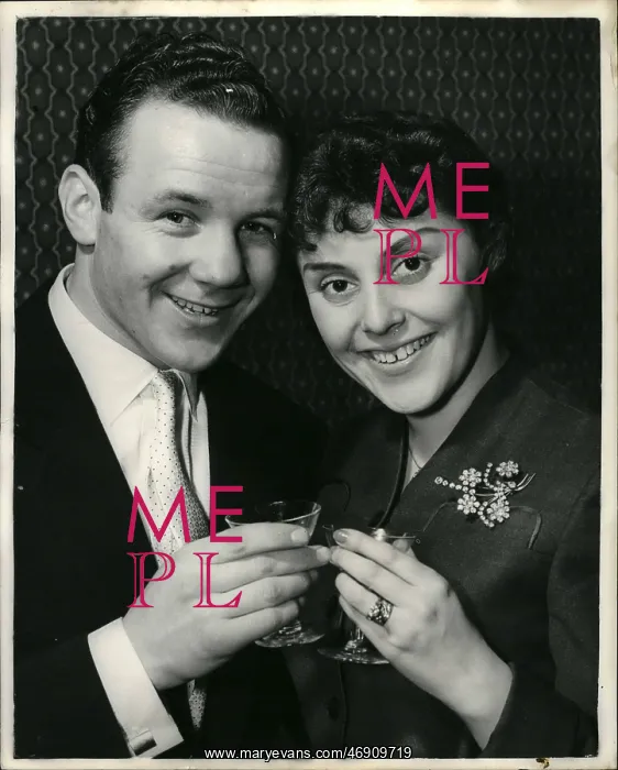 : Boxing. 1956 - Smiling Sammy McCarthy and his Bride, secret wedding at East Ham : Boxing. 1956 - Smiling Sammy McCarthy and his Bride, secret wedding at East Ham
