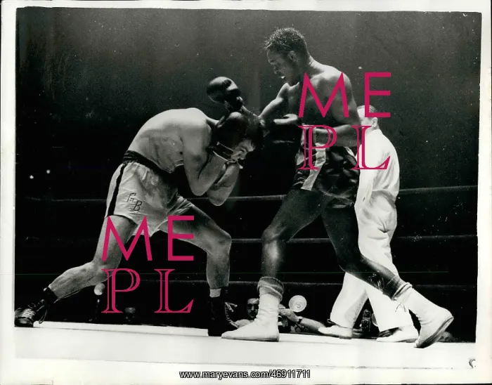 : Boxing. Mar. 03, 1956 - Kid Gavilan in another fight row in Paris : Boxing. Mar. 03, 1956 - Kid Gavilan in another fight row in Paris