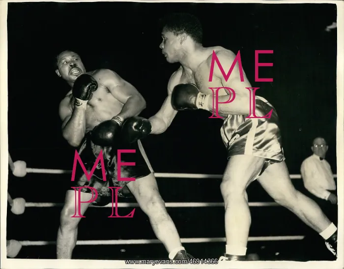 : Boxing. Jun. 06, 1956 - Archie Moore Retains light heavyweight title : Boxing. Jun. 06, 1956 - Archie Moore Retains light heavyweight title