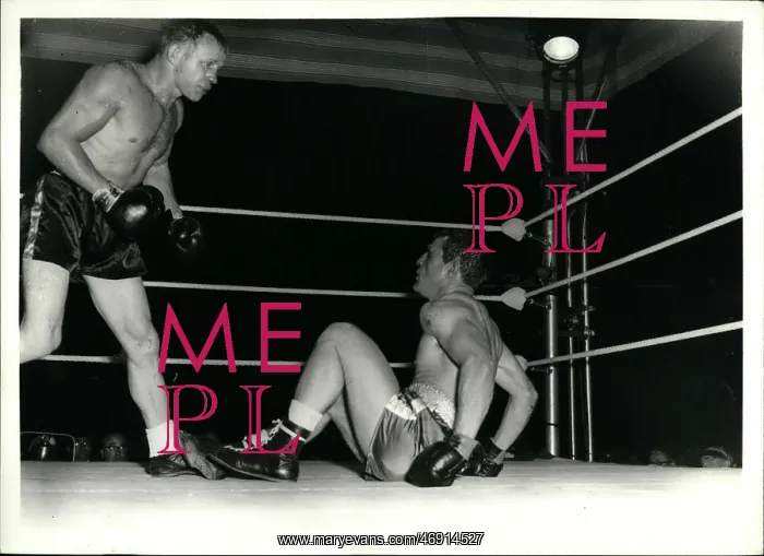 : Boxing. Jun. 06, 1956 - Canada's Gordon Wallace Wins Empire Light-Heavy : Boxing. Jun. 06, 1956 - Canada's Gordon Wallace Wins Empire Light-Heavy