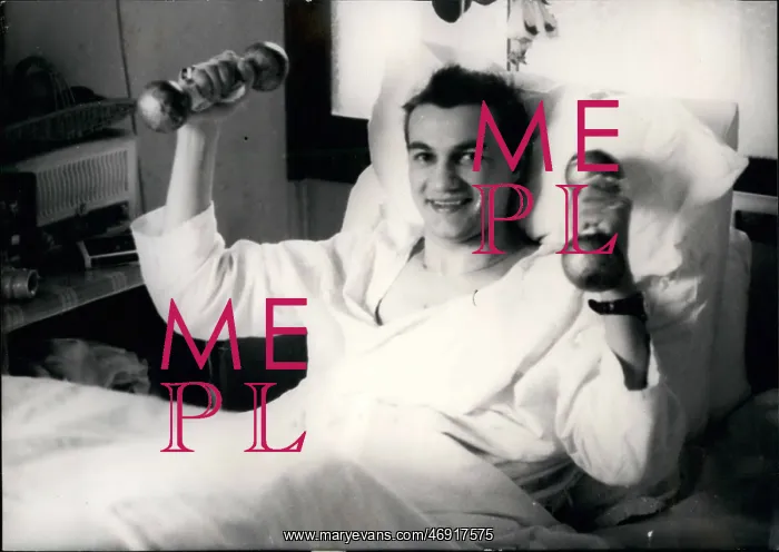 : Boxing. Feb. 02, 1956 - Pratesi the Boxeer with broken Spine ie better : Boxing. Feb. 02, 1956 - Pratesi the Boxeer with broken Spine ie better