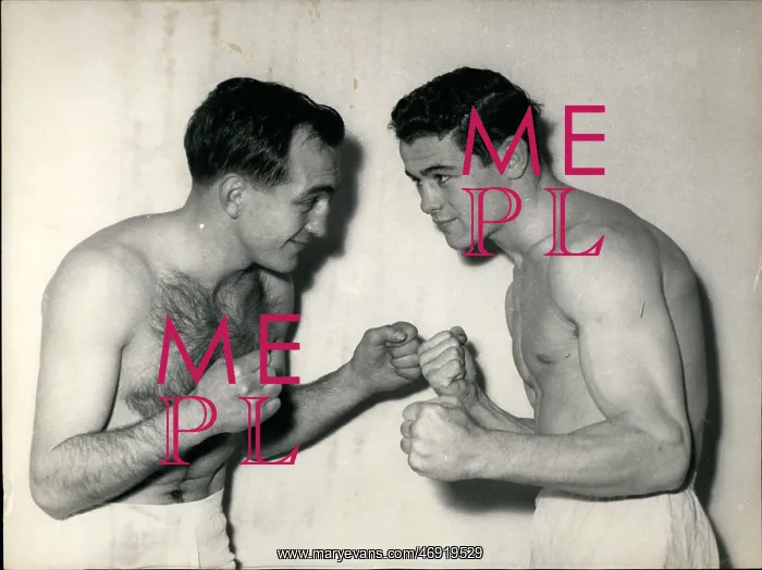: Boxing. Feb. 02, 1957 - Mac Ateer versus Charles Humez for Europe's middleweight title : Boxing. Feb. 02, 1957 - Mac Ateer versus Charles Humez for Europe's middleweight title