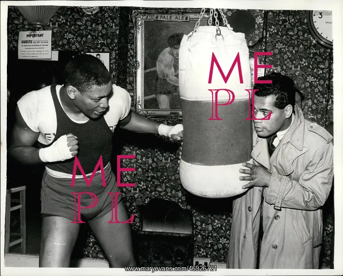 : Boxing. Aug. 08, 1957 - Nino Valdes trains for match with Joe Erskine - : Boxing. Aug. 08, 1957 - Nino Valdes trains for match with Joe Erskine -