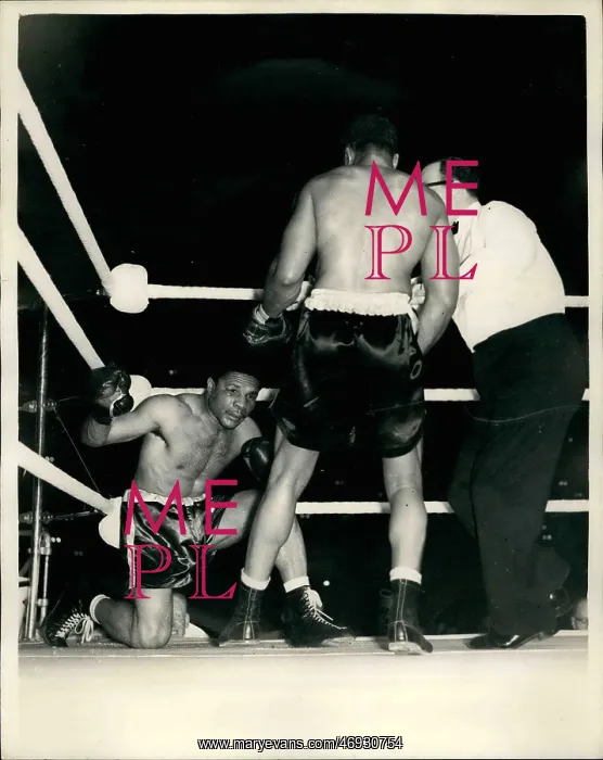  : Boxing. Jun. 06, 1956 - Archie Moore retains his light heavy-weight title