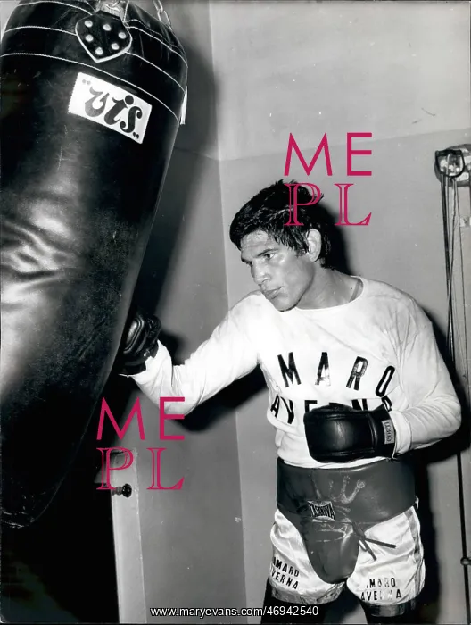 : Boxing. 1970 - World middleweight champion Carlos MONZON of Argentina : Boxing. 1970 - World middleweight champion Carlos MONZON of Argentina