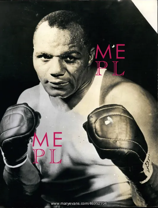 : Boxing. Jersey Joe Walcott gets ready for hos fight with Ezzard Charles. : Boxing. Jersey Joe Walcott gets ready for hos fight with Ezzard Charles.