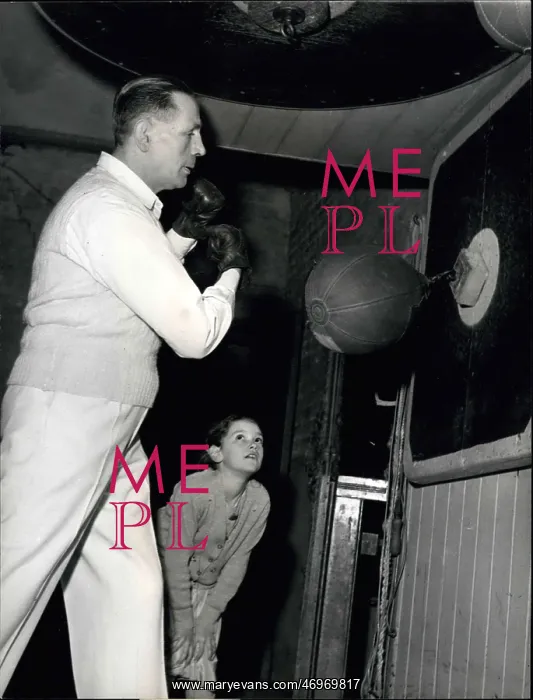 : Boxing. Mar. 31 He Blind: But He An Expert With the Punch Ball : Boxing. Mar. 31 He Blind: But He An Expert With the Punch Ball