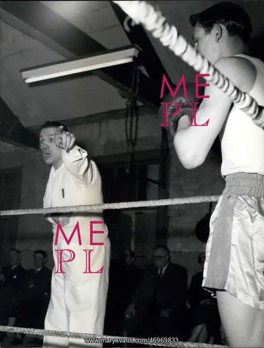 : Boxing. Mar. 31 Andy Newton keeps his boys up to Scratch : Boxing. Mar. 31 Andy Newton keeps his boys up to Scratch