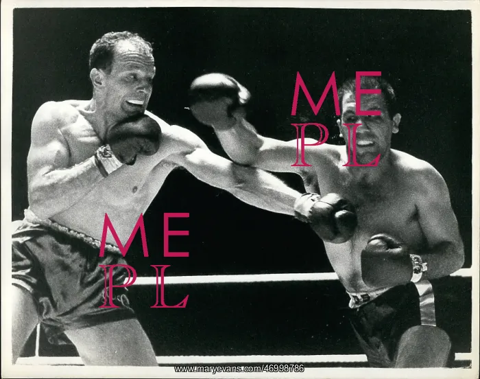 : Boxing. Jan. 01, 1962 - Henry Cooper Beats Tony Hughes in five Rounds. : Boxing. Jan. 01, 1962 - Henry Cooper Beats Tony Hughes in five Rounds.