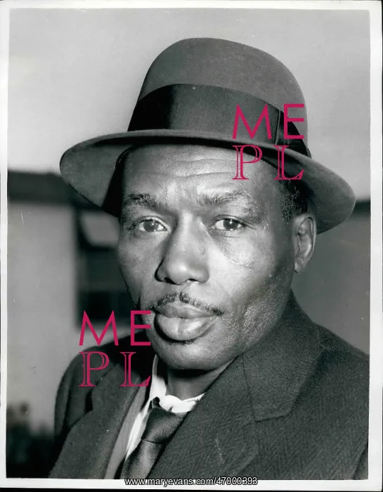 : Boxing. 1961 - World Champion Joe Brown Arrives here for his Title Contest : Boxing. 1961 - World Champion Joe Brown Arrives here for his Title Contest