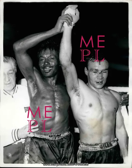 : Boxing. 1961 - Joe Brown retains his World Light-Weight title against Dave : Boxing. 1961 - Joe Brown retains his World Light-Weight title against Dave