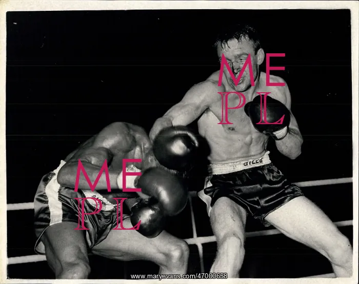 : Boxing. Apr. 18, 1961 - Joe Brown Retains His World Light-Weight Title : Boxing. Apr. 18, 1961 - Joe Brown Retains His World Light-Weight Title