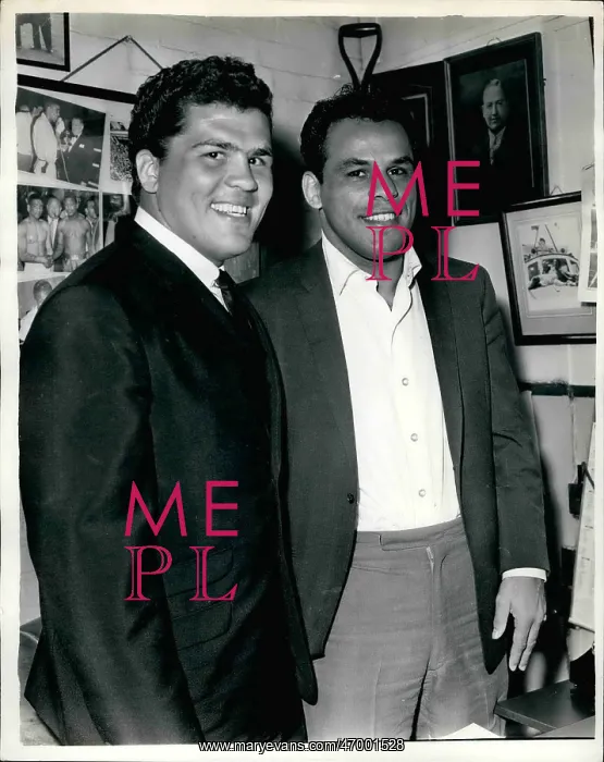 : Boxing. Sep. 09, 1962 - Boxers Here for Fight on 11th : Boxing. Sep. 09, 1962 - Boxers Here for Fight on 11th