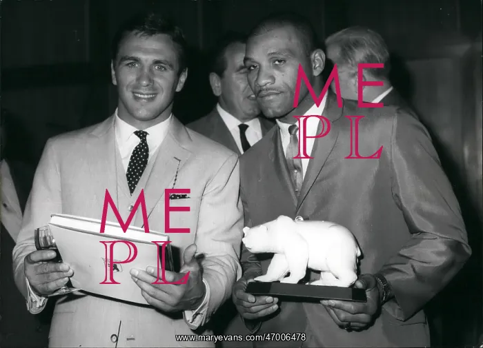 : Boxing. Jun. 06, 1962 - Sonai-reception for the world champion boxer : Boxing. Jun. 06, 1962 - Sonai-reception for the world champion boxer