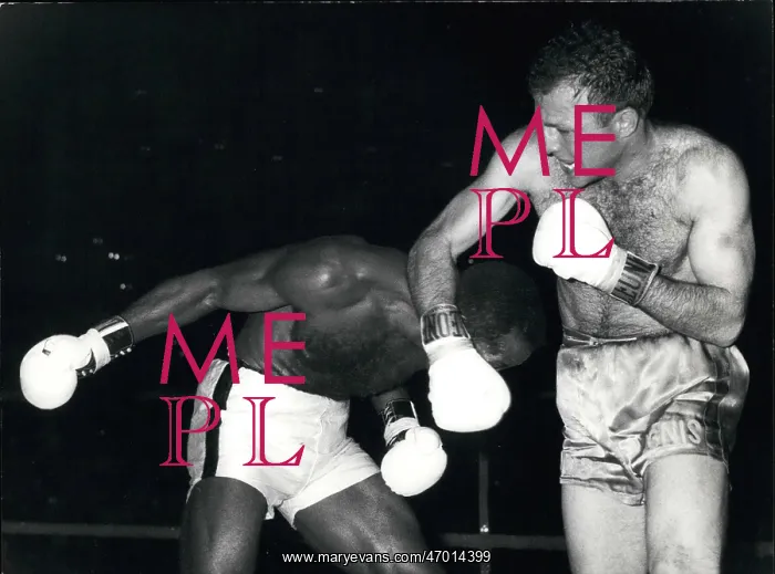  : Boxing. 1965 - Mazzinchi Beats Logart - Italian World's Midleweight Jr