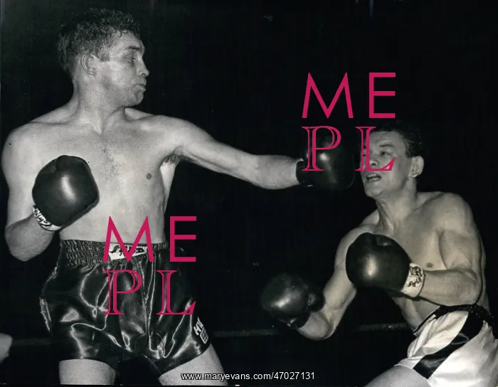 : Boxing. Jan. 01, 1967 - LONDON:Welshman Howard Winstone scored a 10- round : Boxing. Jan. 01, 1967 - LONDON:Welshman Howard Winstone scored a 10- round