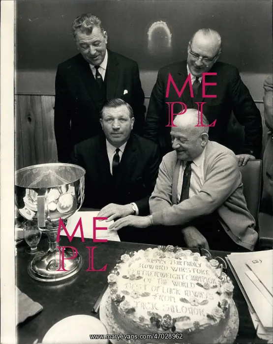 : Boxing. 1968 - Singing of the contract for the world title fight between Howard Winstone : Boxing. 1968 - Singing of the contract for the world title fight between Howard Winstone