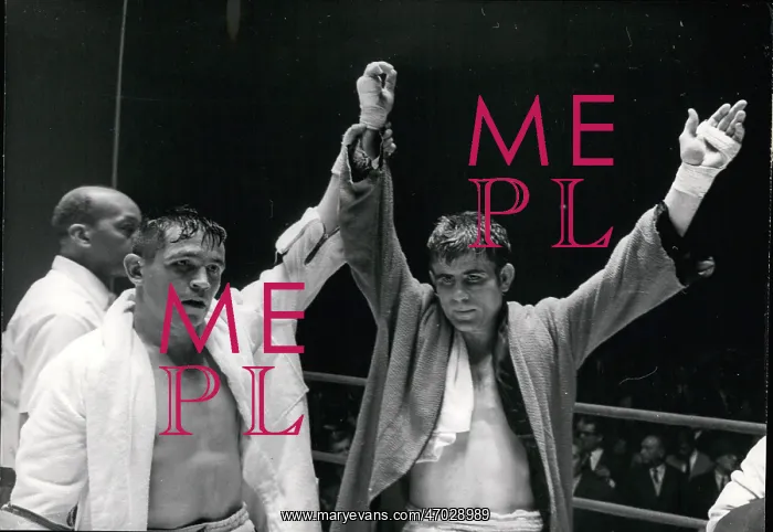 : Boxing. Feb. 02, 1967 - Gonzales Ties up with Art Hernandez : Boxing. Feb. 02, 1967 - Gonzales Ties up with Art Hernandez