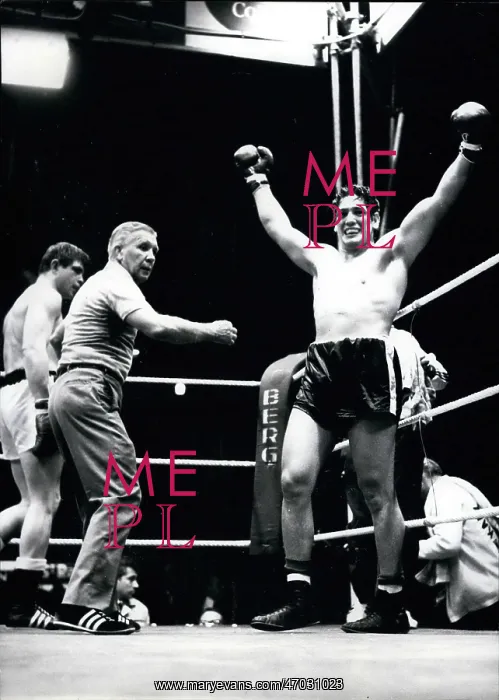 : Boxing. Sep. 09, 1967 - Bonabena winner in WM qualification : Boxing. Sep. 09, 1967 - Bonabena winner in WM qualification