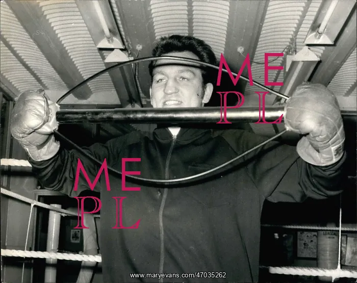 : Boxing. Jan. 01, 1969 - Brian London resumes his training after recovering : Boxing. Jan. 01, 1969 - Brian London resumes his training after recovering