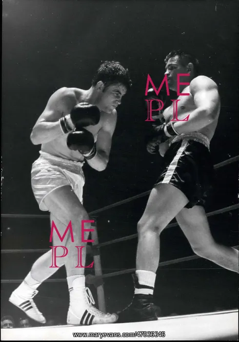 : Boxing. Jul. 07, 1967 - Gonzales Ties Up With Hernandez : Boxing. Jul. 07, 1967 - Gonzales Ties Up With Hernandez
