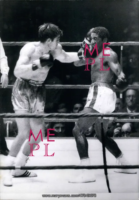 : Boxing. Nov. 25, 1969 - Nino Benventuti keeps his light-weight boxing world : Boxing. Nov. 25, 1969 - Nino Benventuti keeps his light-weight boxing world