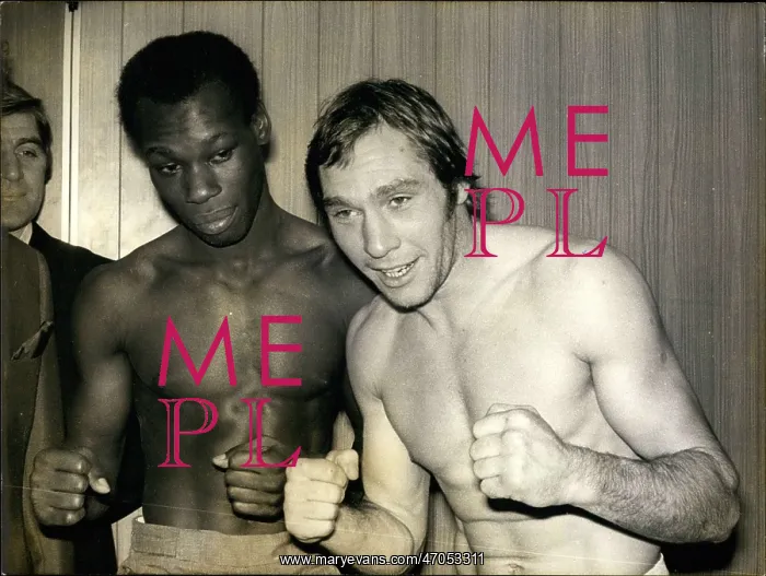 : Boxing. Dec. 20, 1971 - Boxers Bunny Sterling and Jean-Claude Bouttier : Boxing. Dec. 20, 1971 - Boxers Bunny Sterling and Jean-Claude Bouttier