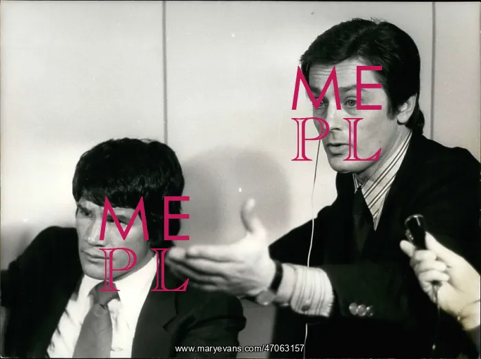 : Boxing. Sep. 24, 1973 - Alain Delon organized a boxing match between Monzon : Boxing. Sep. 24, 1973 - Alain Delon organized a boxing match between Monzon