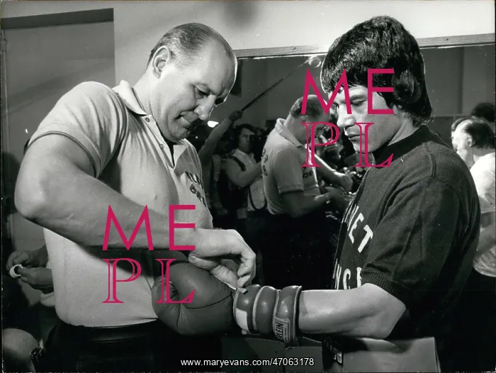 : Boxing. Sep. 25, 1973 - Carlos Monzon is preparing himself to go up against : Boxing. Sep. 25, 1973 - Carlos Monzon is preparing himself to go up against