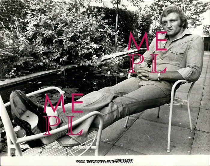 : Boxing. Jul. 03, 1973 - Joe Bugner resting at his London Hotel after his : Boxing. Jul. 03, 1973 - Joe Bugner resting at his London Hotel after his