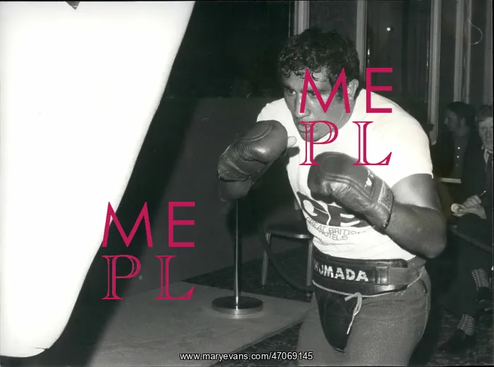: Boxing. Aug. 08, 1974 - Jorge Ahumada Of Argentina Prepare For Te World : Boxing. Aug. 08, 1974 - Jorge Ahumada Of Argentina Prepare For Te World