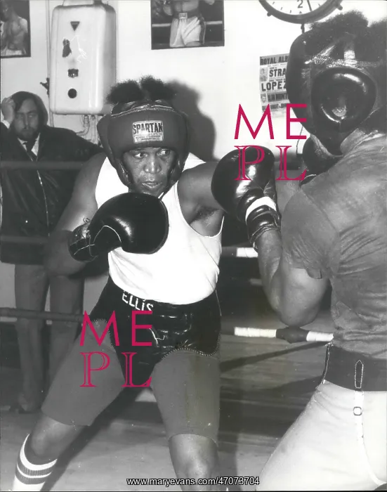 : Boxing. Nov. 11, 1974 - JIMMY ELLIS IN TRAINING AT T, OMAS'A BECKETT PHOTO SHOWS : Boxing. Nov. 11, 1974 - JIMMY ELLIS IN TRAINING AT T, OMAS'A BECKETT PHOTO SHOWS