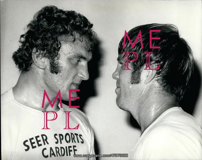 : Boxing. May 05, 1972 - Face To Face Photo Shows : Boxing. May 05, 1972 - Face To Face Photo Shows